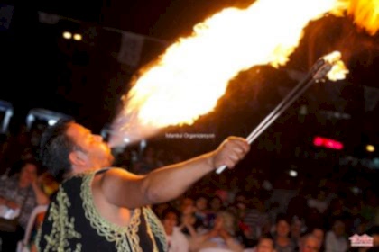 Ateş Üfleyen Adam Ateşbaz Gösterisi Temini İstanbul Organizasyon