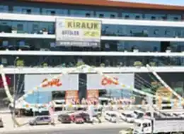 Açılış Organizasyonu Üçgen Bayrak Süsleme Hizmeti İstanbul Organizasyon