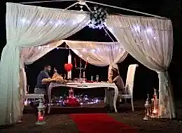 Romantik Evlilik Teklifi Organizasyonu Kandillerle Süsleme