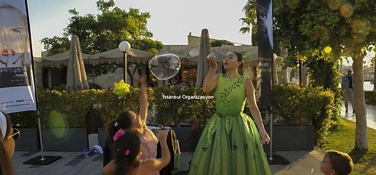 Köpük Balon Gösterisi