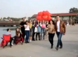 Kırmızı Kalpli Uçan Balonlar ile Evlenme Teklifi Organizasyonu İstanbul