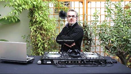 Cadılar Bayramı Partisi DJ Kiralama ve Profesyonel DJ Performansı İstanbul Organizasyon