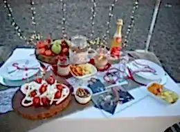 Masa Süsleme Detayları ve Sahilde Evlilik Teklifi Organizasyonu