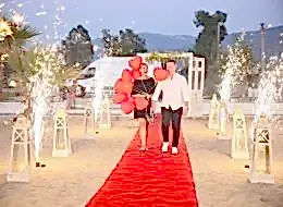 Kuşadası Kumsalda Sürpriz Evlilik Teklifi Organizasyonu