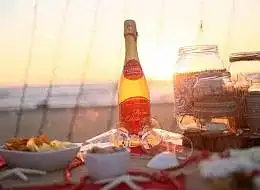 Şampanya Kadehleri Atıştırmalıklar ve Masa Süsleme Çeşme