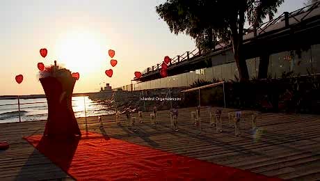 Kuşadası İskelede Evlilik Teklifi Organizasyonu İstanbul Organizasyon