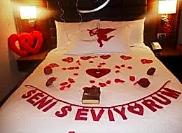 Otel Odası Süsleme Evlilik Teklifi Organizasyonu İstanbul