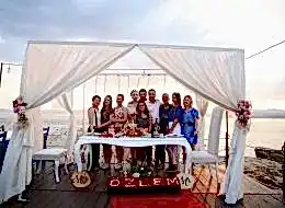 Aile ve Arkadaşlarla İskelede Romantik Evlenme Teklifi Organizasyonu İstanbul