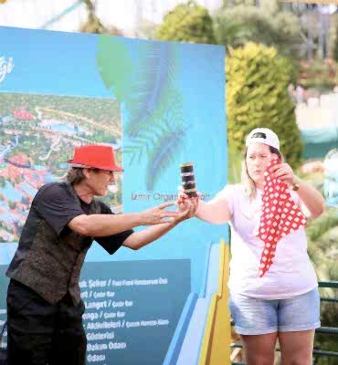 Sahne Gösterileri ve Sahne Showları Sihirbaz Hizmeti İstanbul Organizasyon