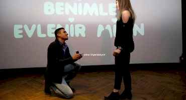 Sinemada Sürpriz Evlilik Teklifi Organizasyonu İstanbul Organizasyon