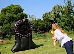 İstanbul Piknik Organizasyonu Şişme Dart Hizmeti İstanbul Organizasyon