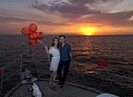 Gün Batımında Teknede Evlilik Teklifi Organizasyonu