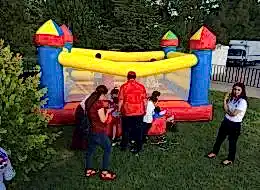 Sivil Animatör Gözetiminde Kuleli Zıp Zıp Oyun Parkurunda Eğlenceli Dakikalar